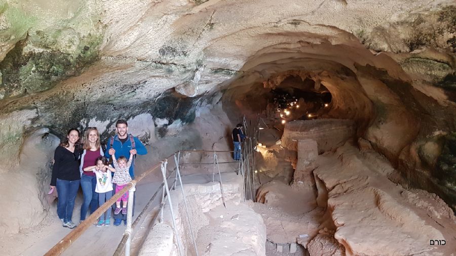 המערה עם הממצאים הפרהיסורים - ח'אר דאלאם